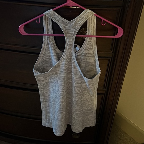 Lululemon tank - Picture 3 of 3